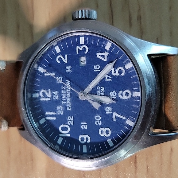 Watch - Picture 2 of 4